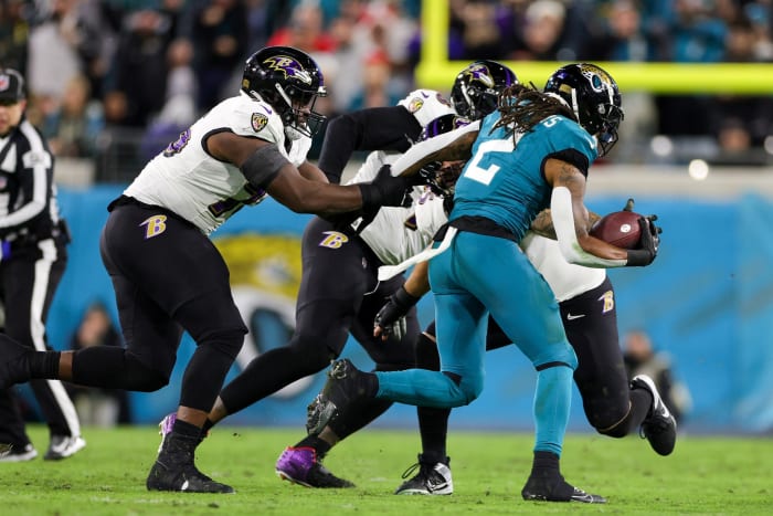 The Las Vegas Raiders should consider adding one of the many talented available safeties to their roster.